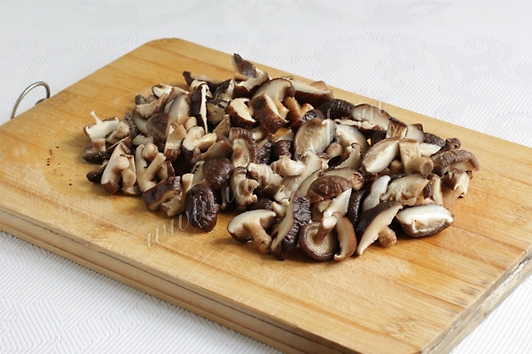 Грибы порезанные