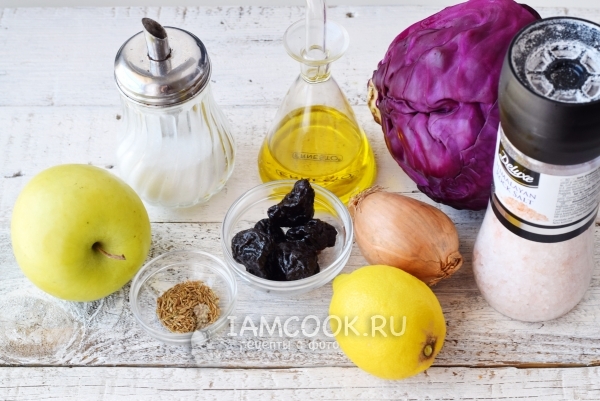 Ингредиенты для тушеной краснокочанной капусты по-чешски