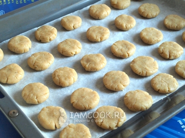 Заготовки для печенья на противне