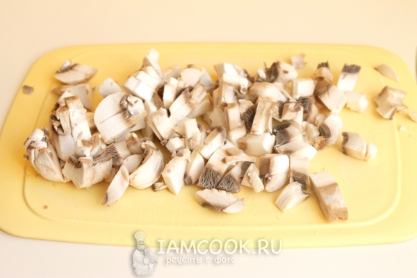 Шампиньоны порезанные