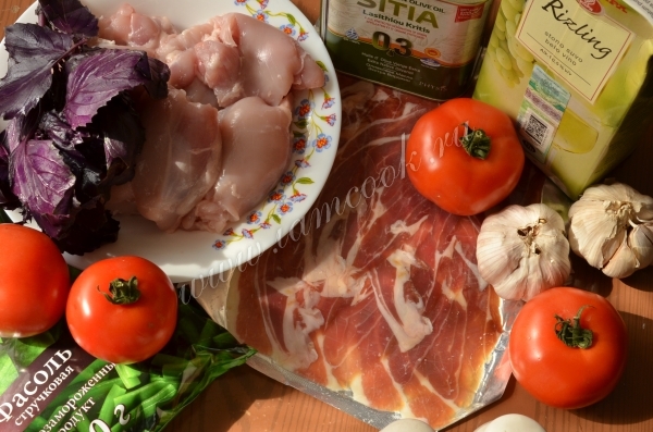 Ингредиенты для куриных рулетов с ветчиной