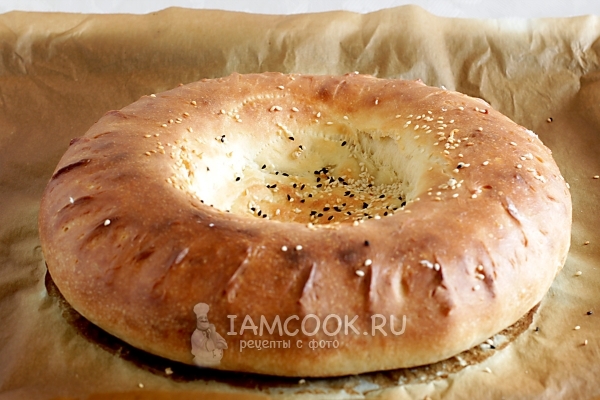 Готовая узбекская лепешка