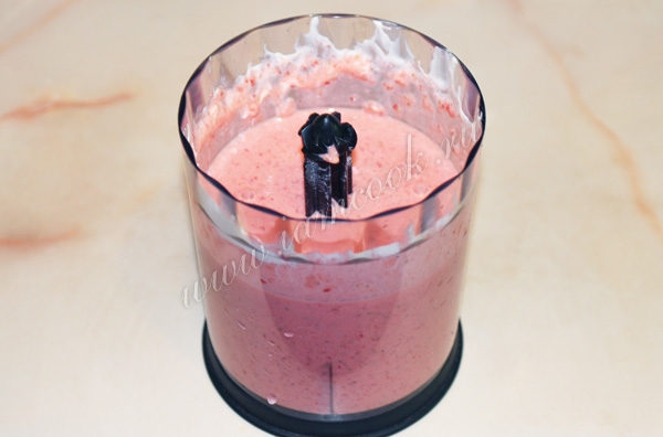 клубника со сметаной