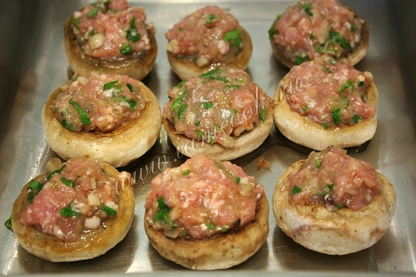 Шампиньоны фаршированные мясом