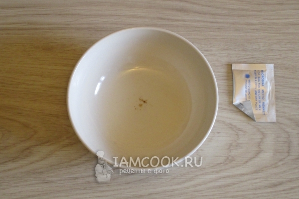 Растворить закваску в воде