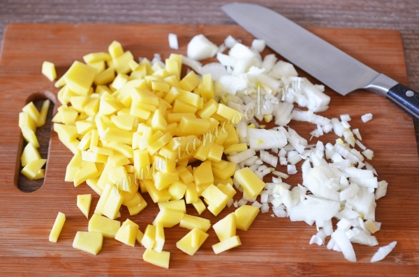 Картофель с репчатый луком