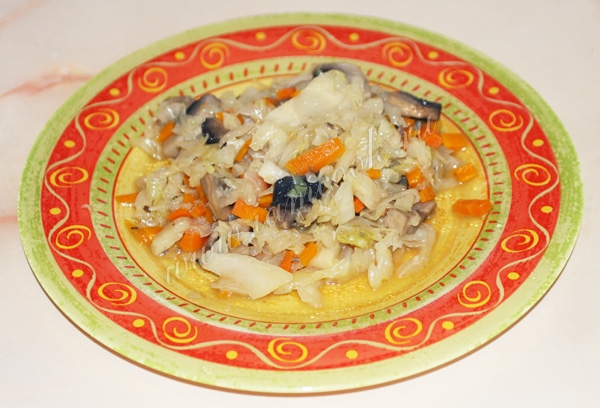 Капуста тушеная с грибами