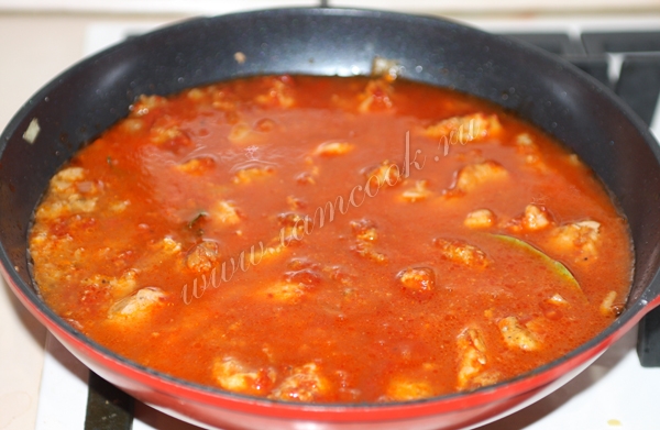 Тушение свинины в томатном соусе