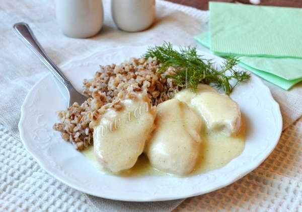 рецепт куриного филе в сметанном соусе