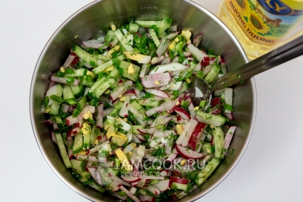 Заправить салат