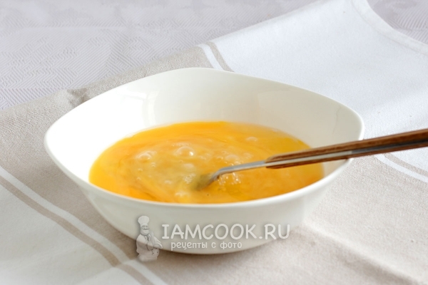 Яйца в миске