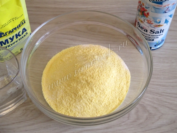 Кукурузная мука с солью