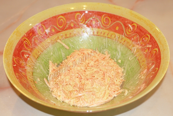 Фото салата из моркови и сыра