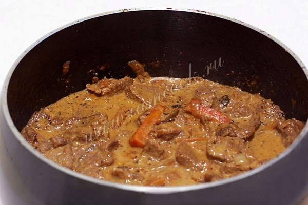 Тушение мяса в сливках