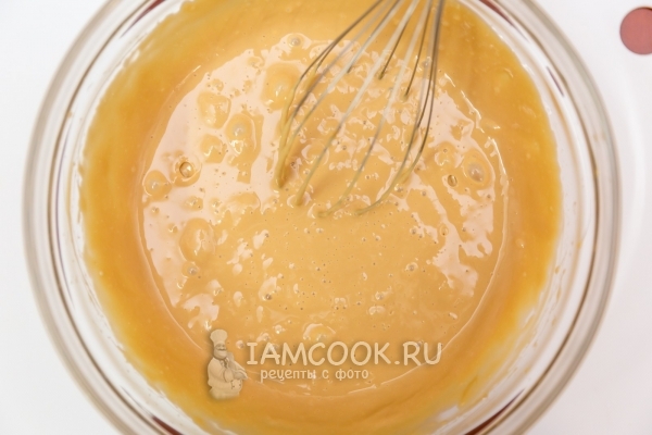 Взбить сгущенку с маслом