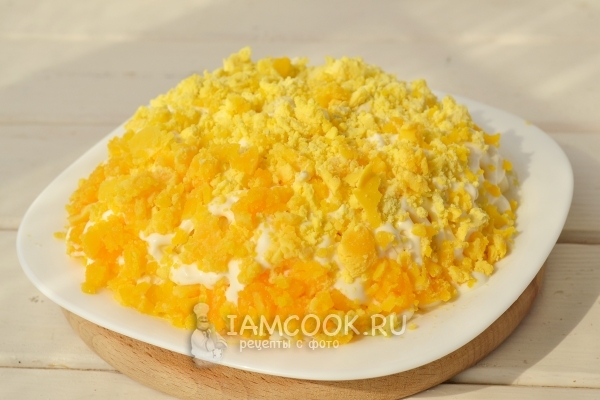 Посыпать желтком