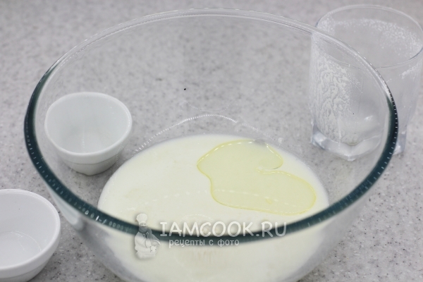 Кефир, соль, сахар и масло