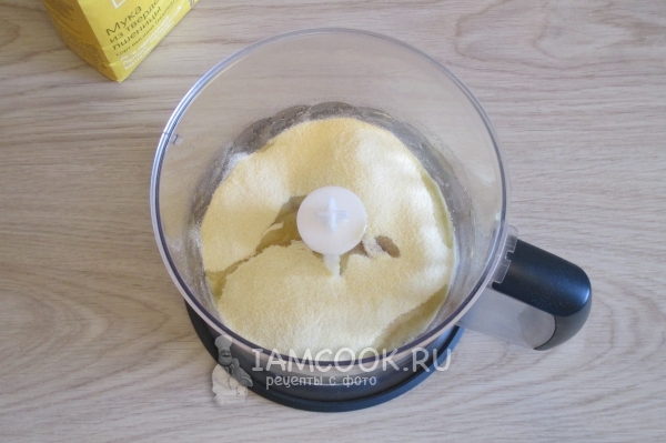 Добавить муку