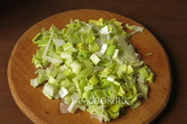 Порезать лук порей