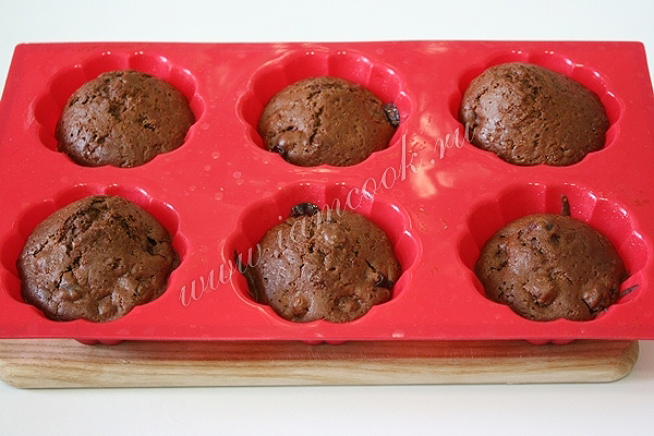 Шоколадно-вишневые кексы