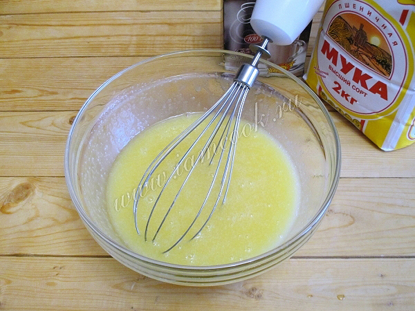 Масляно-яичная смесь для кекса