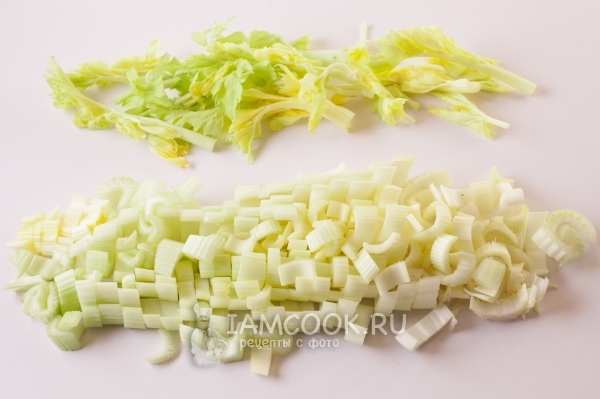 Порезать сельдерей