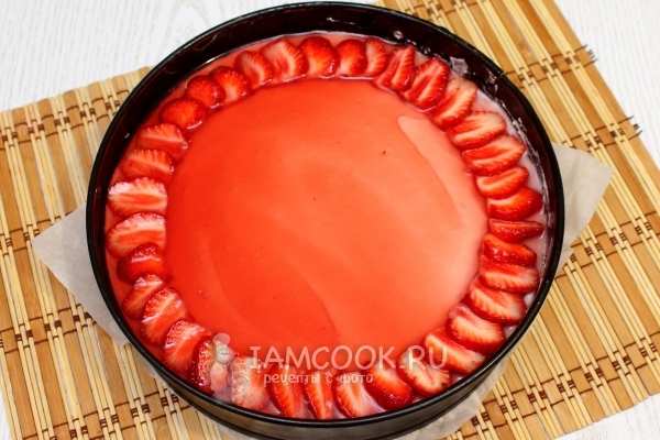 Залить компотом с желатином