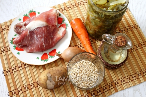 Ингредиенты для рассольника с перловкой в мультиварке