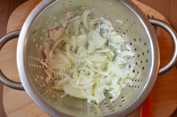 Ошпарить лук