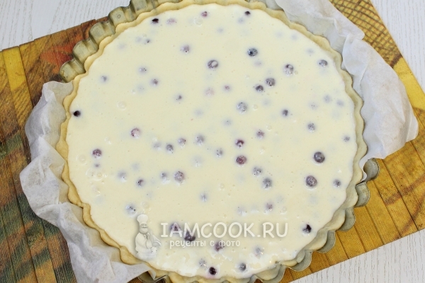 Залить клюкву сметанной заливкой