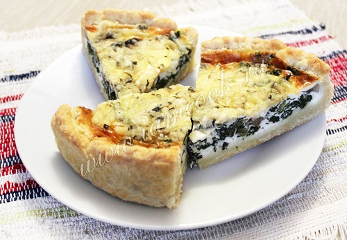 Порционные кусочки пирога со шпинатом