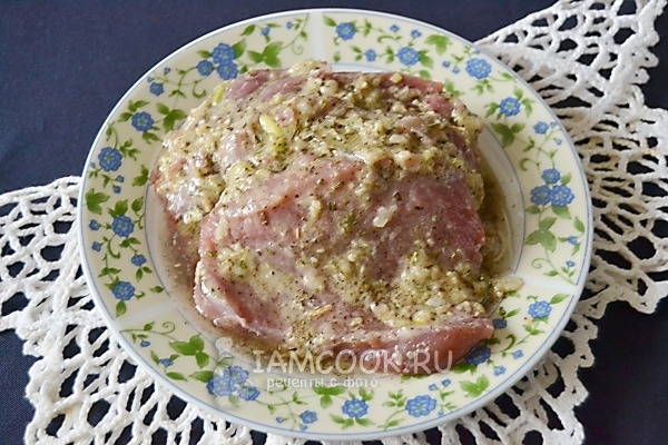 Замариновать мясо