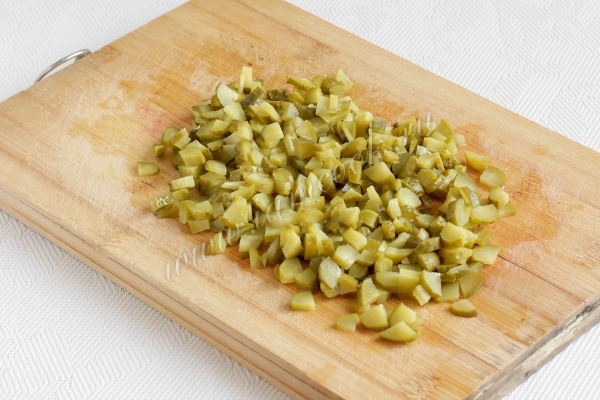 Маринованные огурцы измельченные