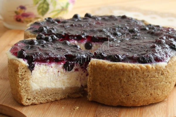 Чизкейк со смородиной