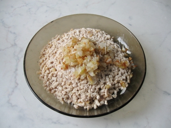 Фарш из отварного мяса с луком