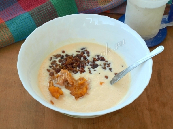 Тыквенное пюре и изюм