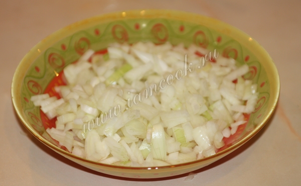 Лук репчатый порезанный