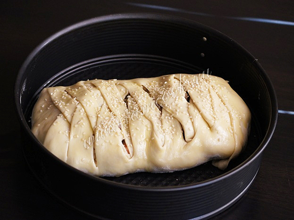 Запекаем пирог из семги