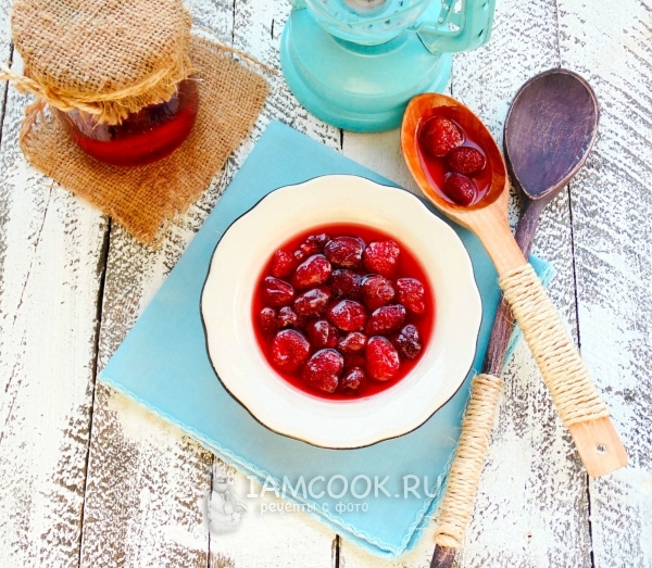 Рецепт варенья из клубники «Пятиминутка»