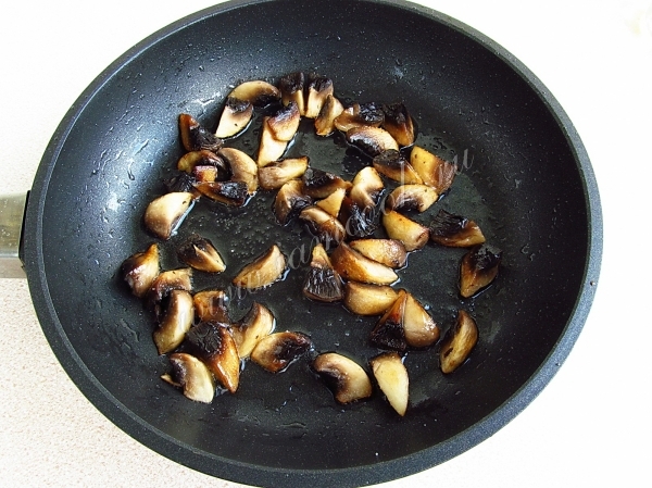 Обжаренные шампиньоны