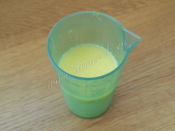 Отделить белки от желтков