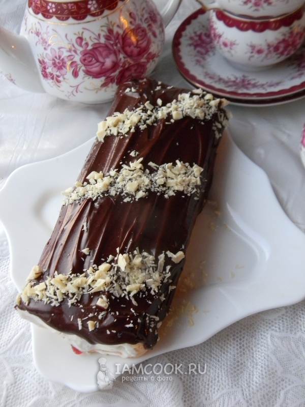 Фото бисквитного рулета с творожным кремом и джемом