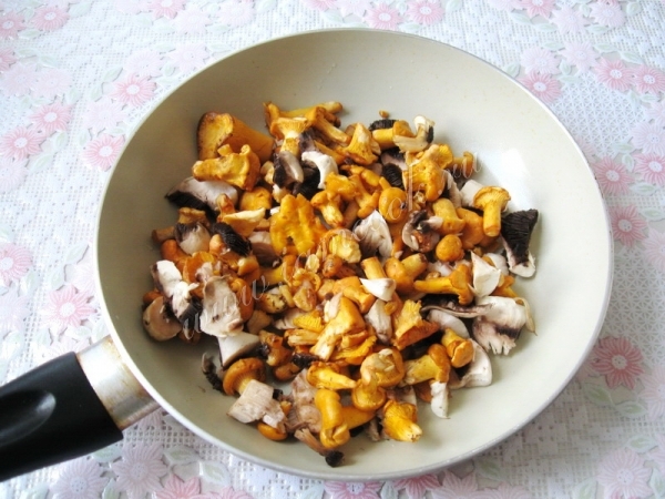 Обжарка грибов на сковороде