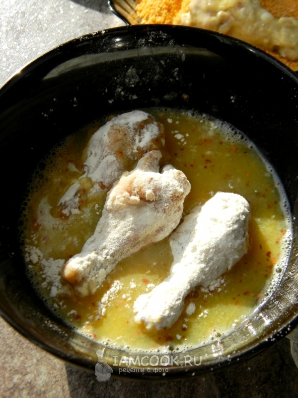 Запанировать крылышки