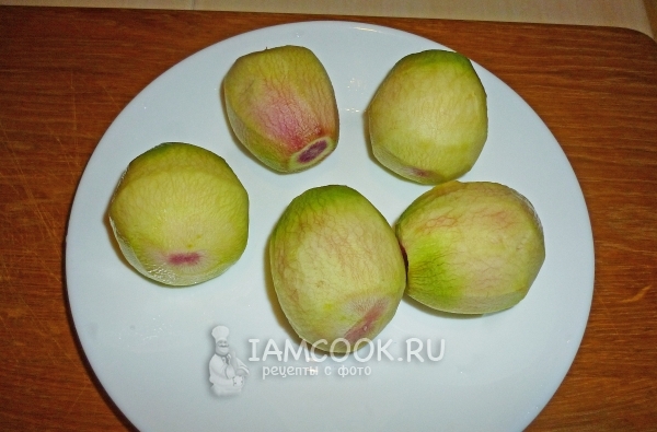 Почистить редьку