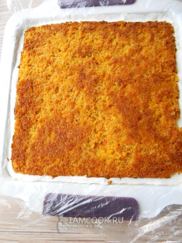 Накрыть коржом