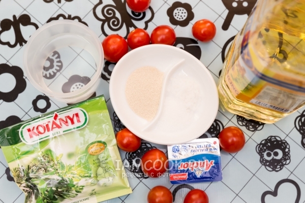 Ингредиенты для фокаччи с черри и прованскими травами