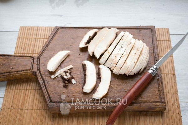 Порезать грибы
