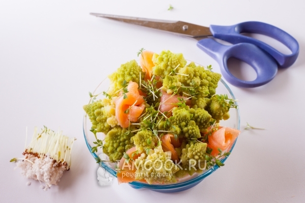 Рецепт постного салата с капустой романеско