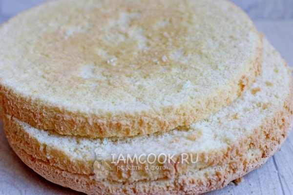 Разрезать бисквит